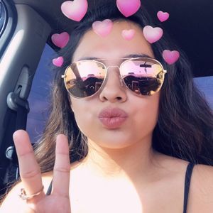 Meet your Posher, Alyssa